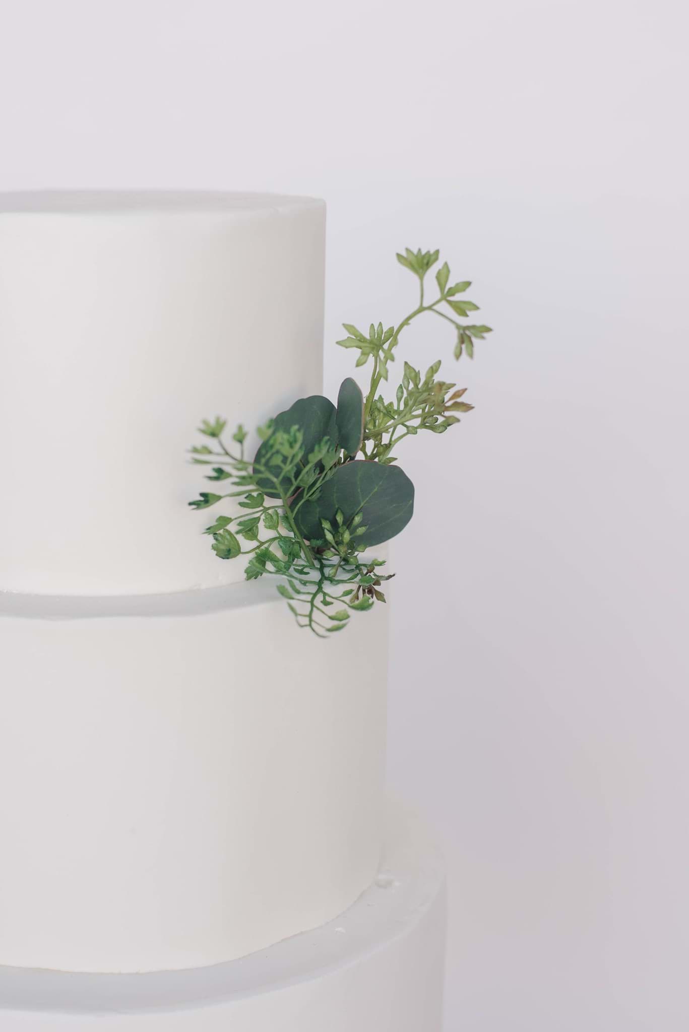 Picture of Laurel Cake Cluster