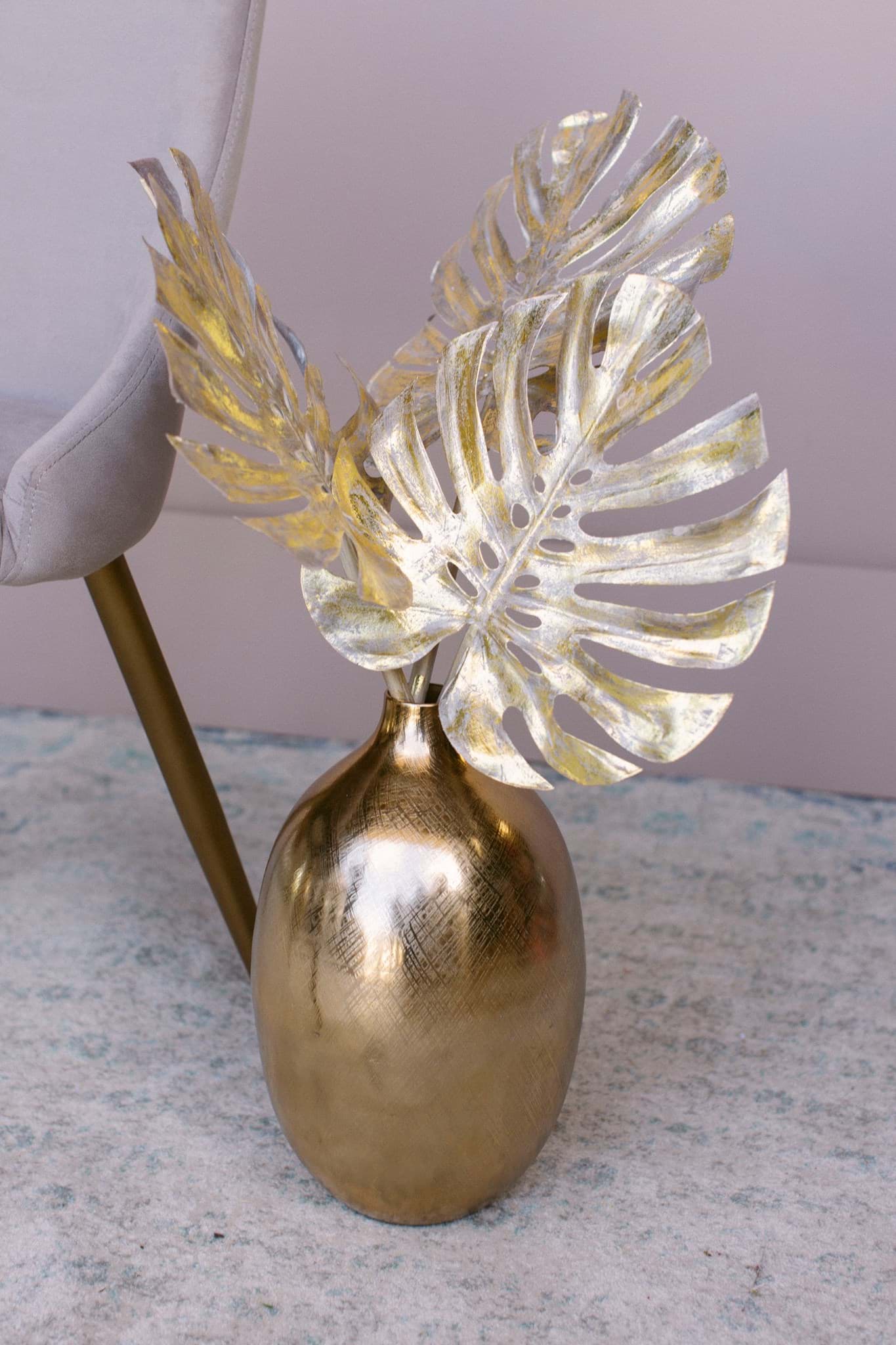 Picture of Gold Monstera Leaf