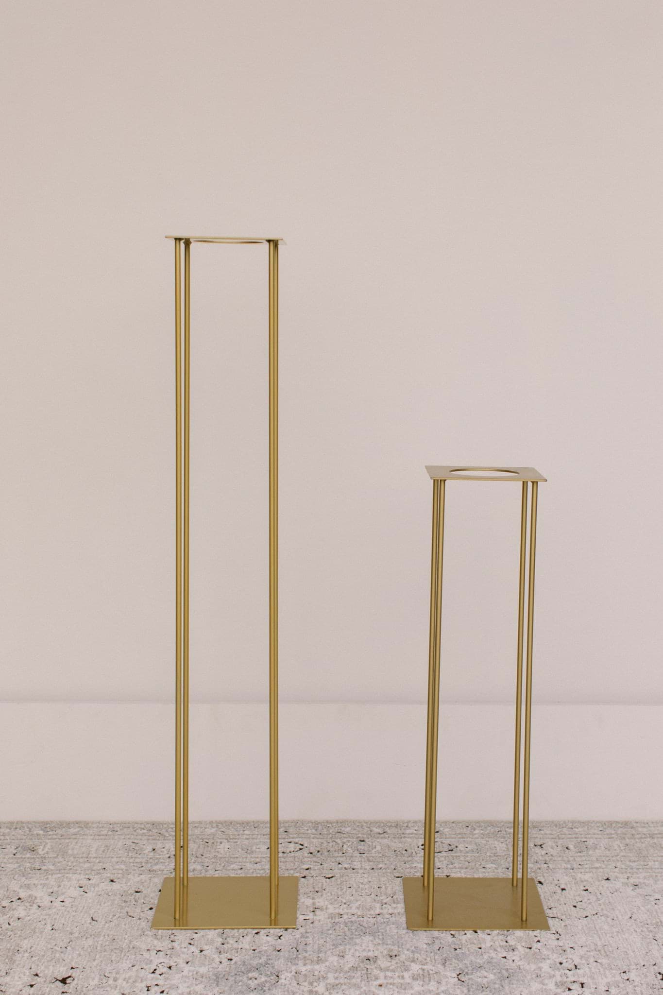 Picture of Gold Stand (Short)