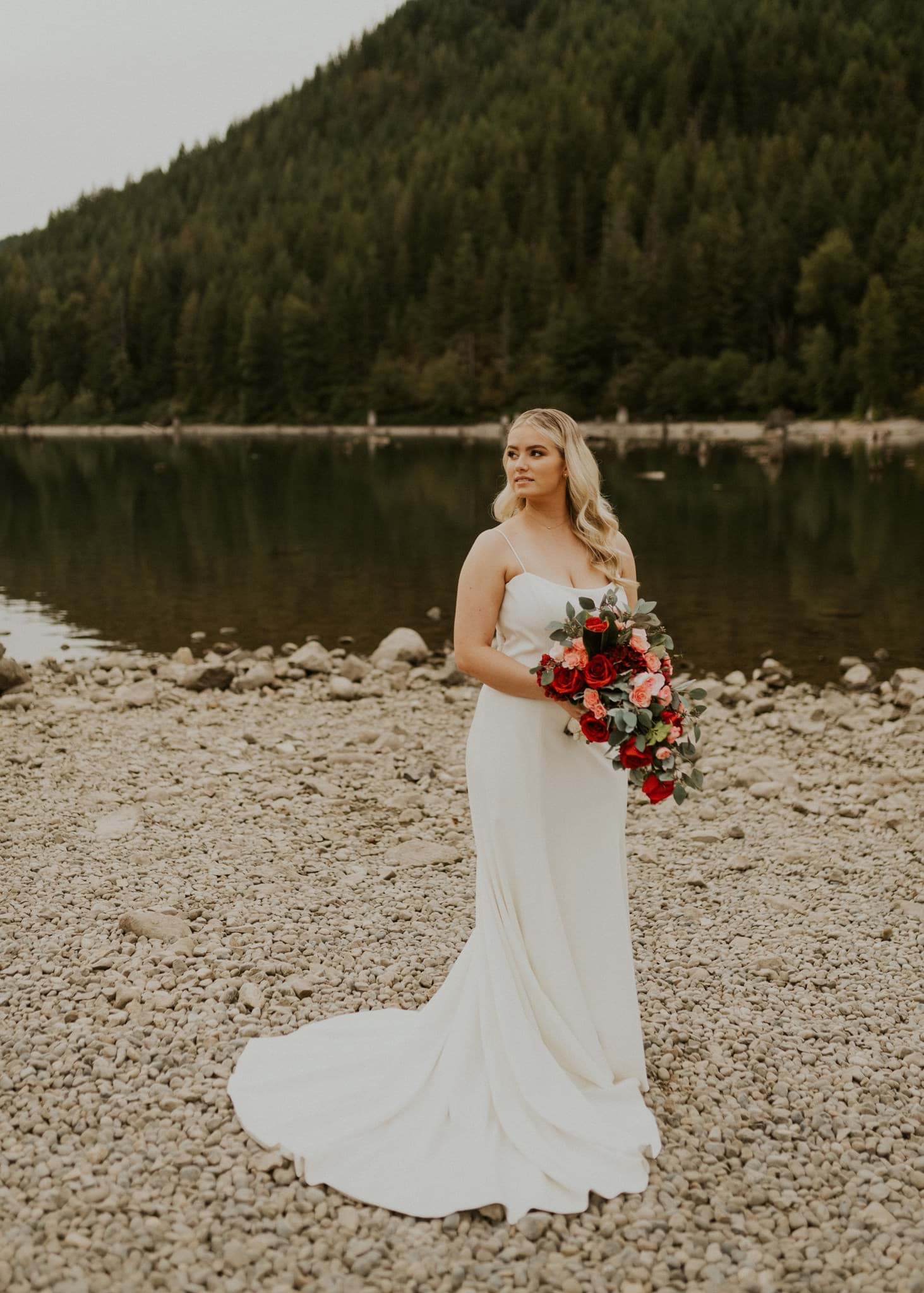 Picture of Kimpton Bridal Bouquet (Cascading)